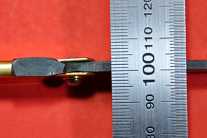 Nahaufnahme NAGAO HIGONOKAMI Japanisches Taschenmesser 120mm Aogami Japan schwarz