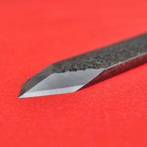 Vue de coté pointe de flèche Couteau à tracer forgé à la main 15mm pointe de lance Japon Ikeuchi Hamono Kensaki shirabiki