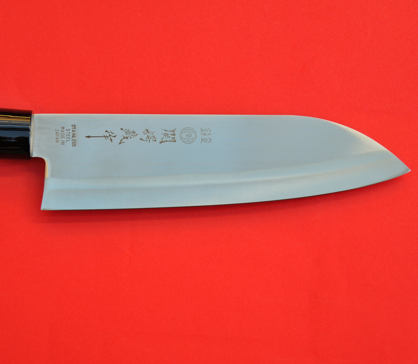 Couteau Kasumi Titanium bleu - Couteau santoku 18 cm Couteau Kasumi Titanium bleu - Couteau santoku 18 cm